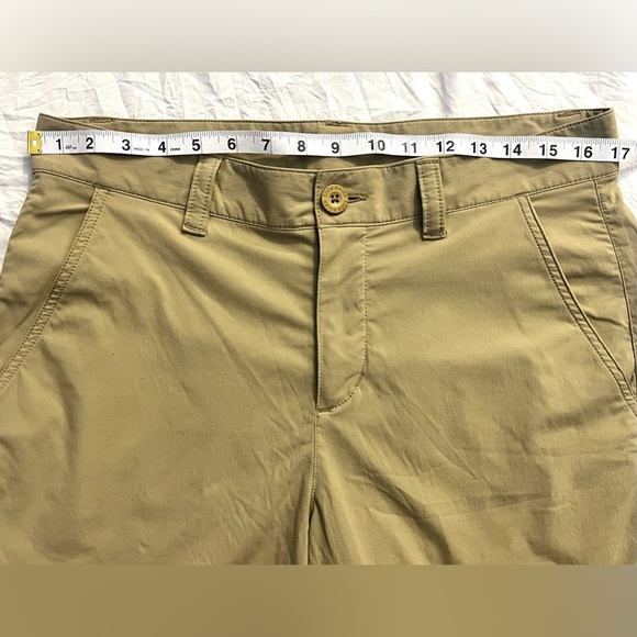 Eddie Bauer Men's Nylon Blend Tan Shorts w Pockets Size 33 - Picture 7 of 14